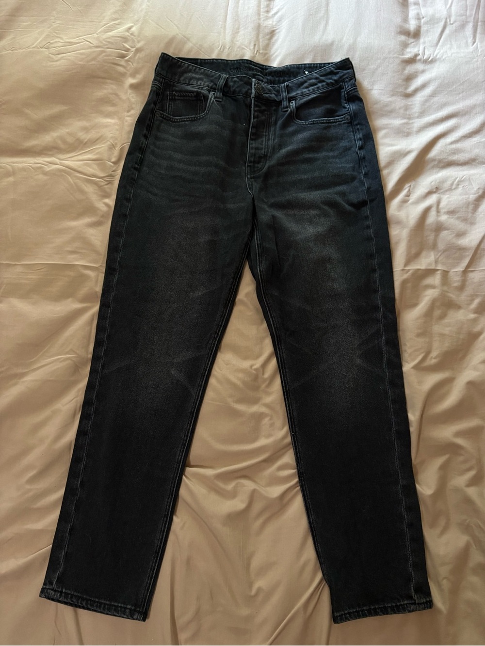Women’s Black Straight-Leg Jeans